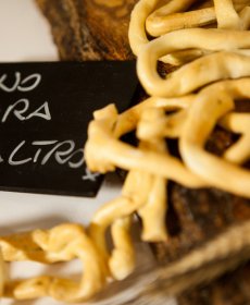 Taralli uno tira l'altro